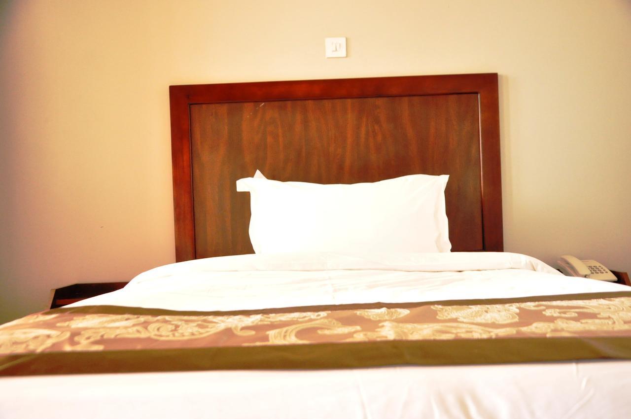 Easy View Hotel Mbarara Екстер'єр фото