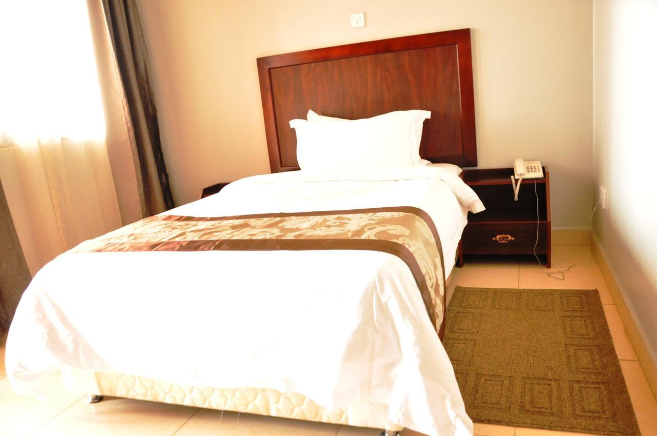 Easy View Hotel Mbarara Екстер'єр фото