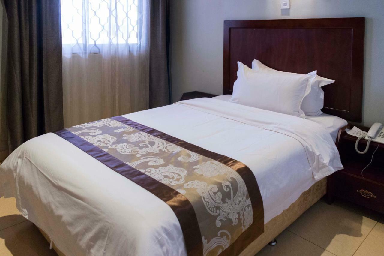 Easy View Hotel Mbarara Екстер'єр фото